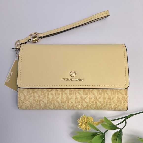 Michael Kors Multifunctional Logo Wallet Wristlet NWT - Picture 1 of 11